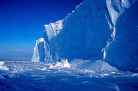 兰岛的冰川之美，冰山与海的绝美交响
